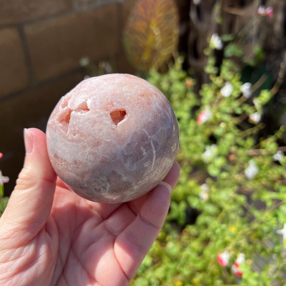 Brazilian Pink Amethyst druzy sphere - Picture 6 of 8